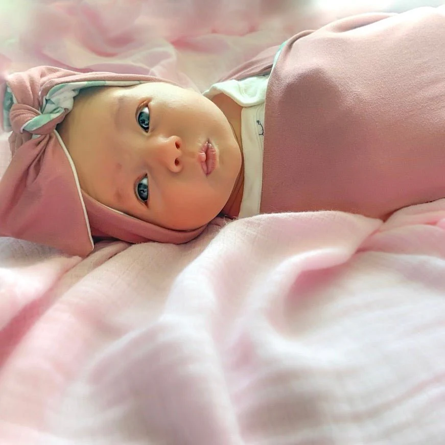 RUCHED BEANIE WITH BOW - Image 3